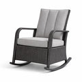 Fauteuil à bascule en résine tressée avec coussin en polyester gris clair - 2026