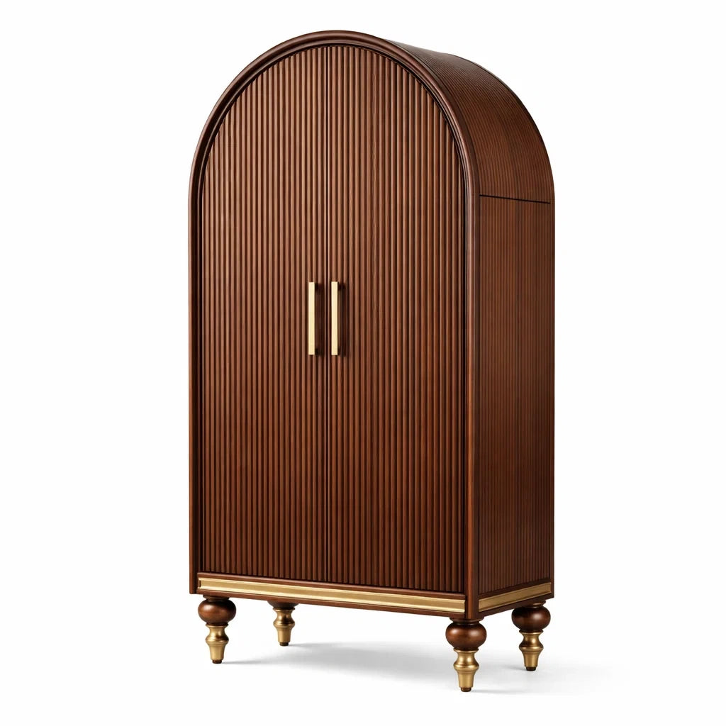 Armoire en bois avec poignées dorées - 2026